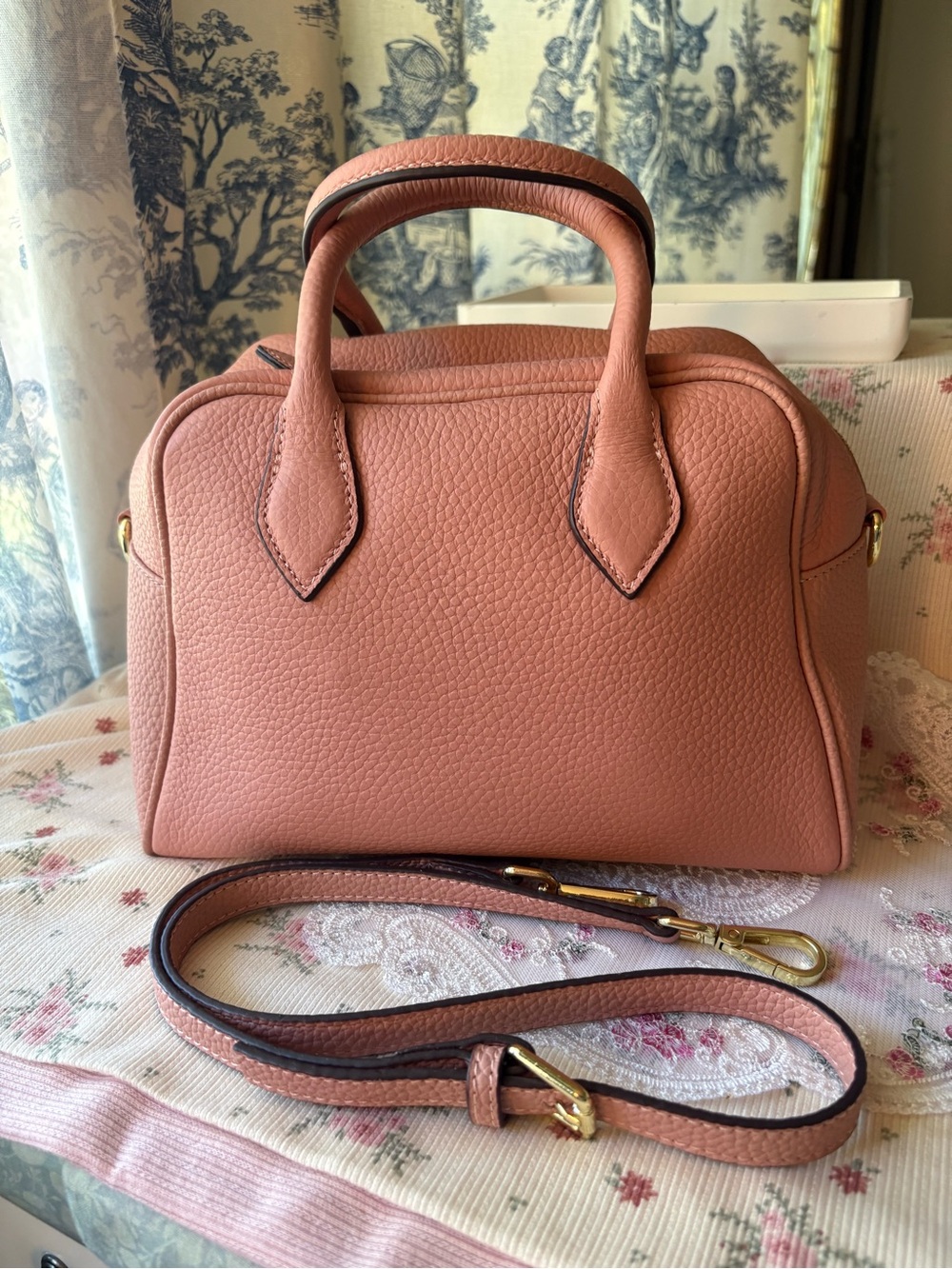 Pebbled Leather Satchel Handbag in Dusty Rose with Detachable Strap